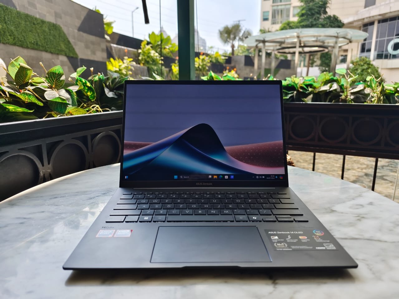 Laptop Dengan Desain Premium: Elegansi Dan Kualitas Terbaik